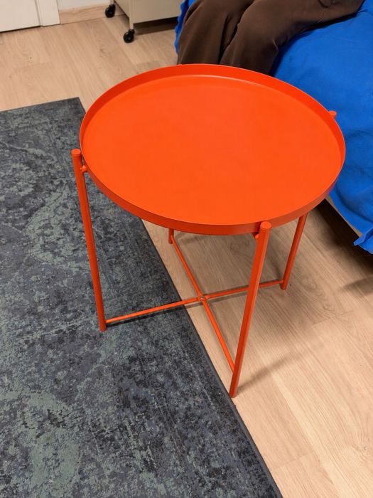 Stolik IKEA GLADOM z taca pomaranczowy