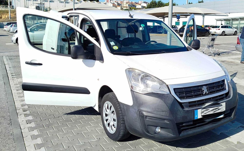 Peugeot Partner 1.6 Blue-HDi Full Extras, Muito boa.
