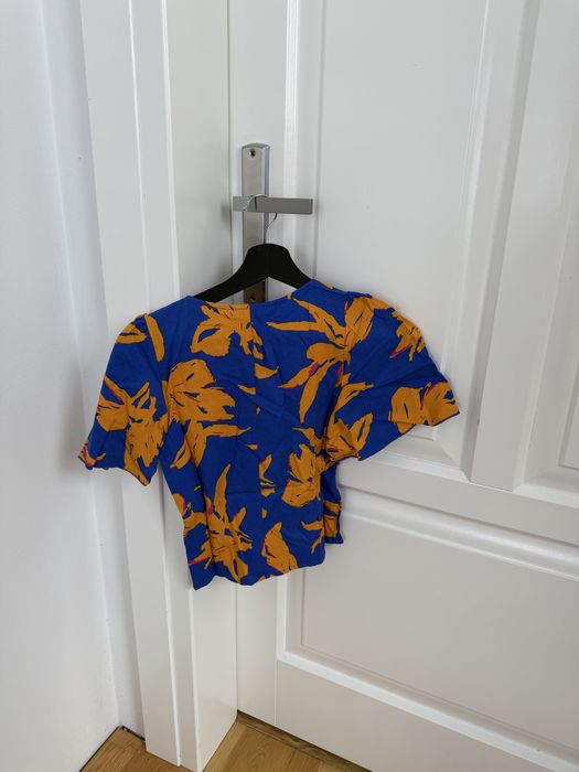 Crop top Only xxs niebieski w kwiaty nowy z metką