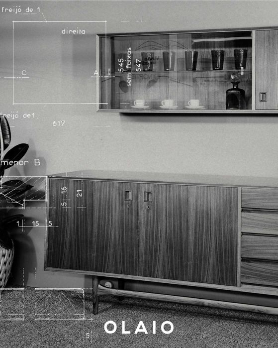 Aparador Olaio, suspenso, modelo Caravela, desenhado por José Espinho nos anos 60