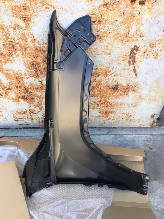 Крыло переднее Toyota Land Cruiser 300 LC300