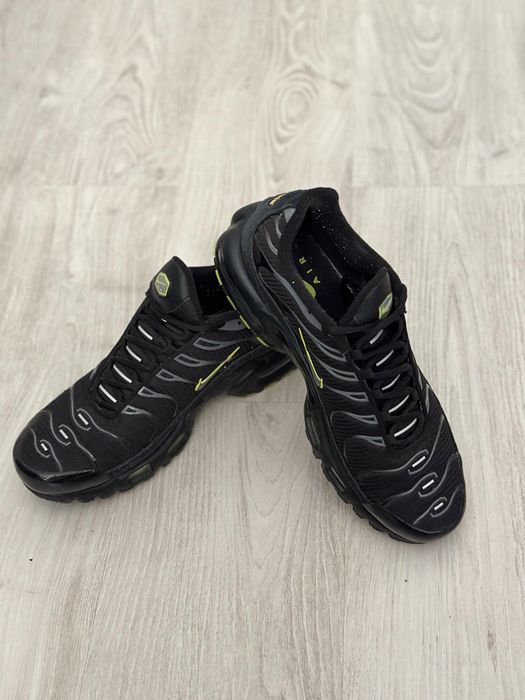 NIKE air max plus
