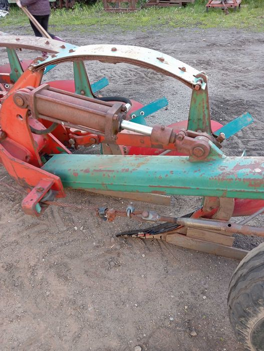 Pług 5 skibowy Kverneland BB100