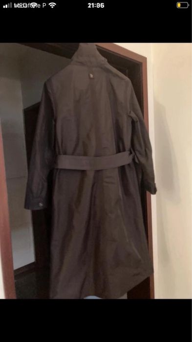 Gabardine Carolina Herrera, castanha, nova.