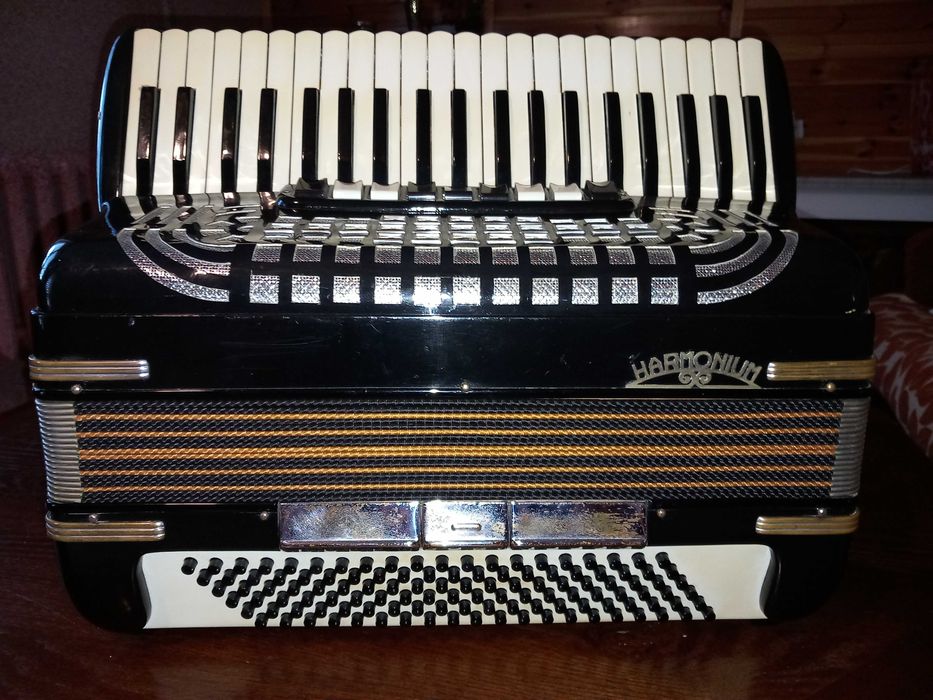 Akordeon włoski HARMONIUM.4 chórowy 120B Połaniec • OLX.pl