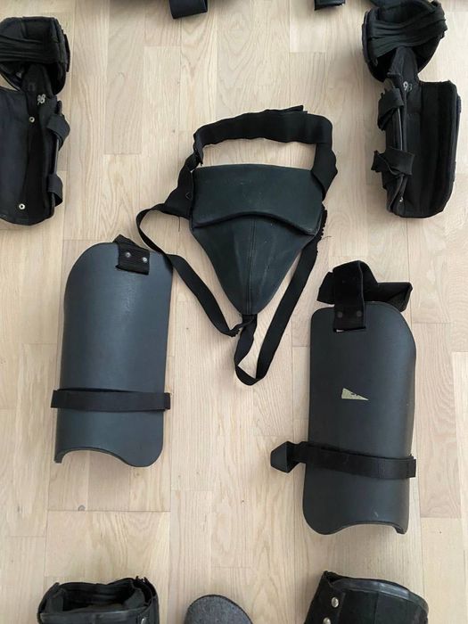 Комплект для захисного спорядження, для подавлення массових заворушень