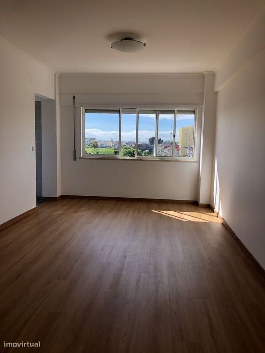 T2 com vista de rio na Penha de França com opção garagem