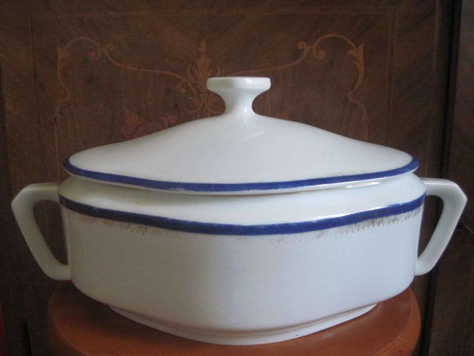 Супница Кузнецов целая