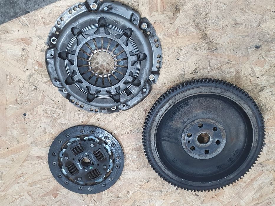 Sprzęgło tarcza docisk koło zamachowe Nissan Micra k12 1.2 04r cr12
