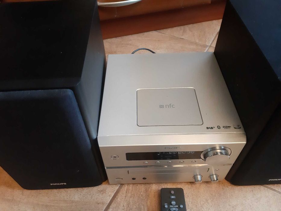 Wieża Philips BTB7150