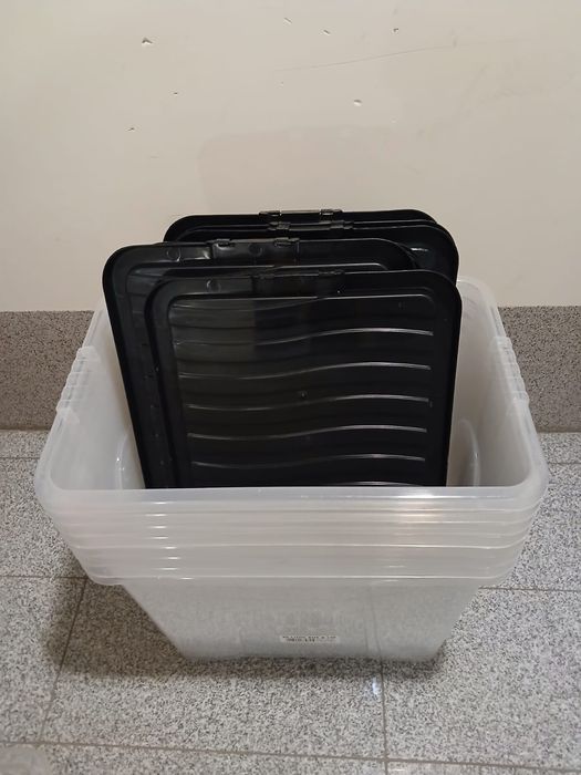 8x Pojemnikow 80 litrow