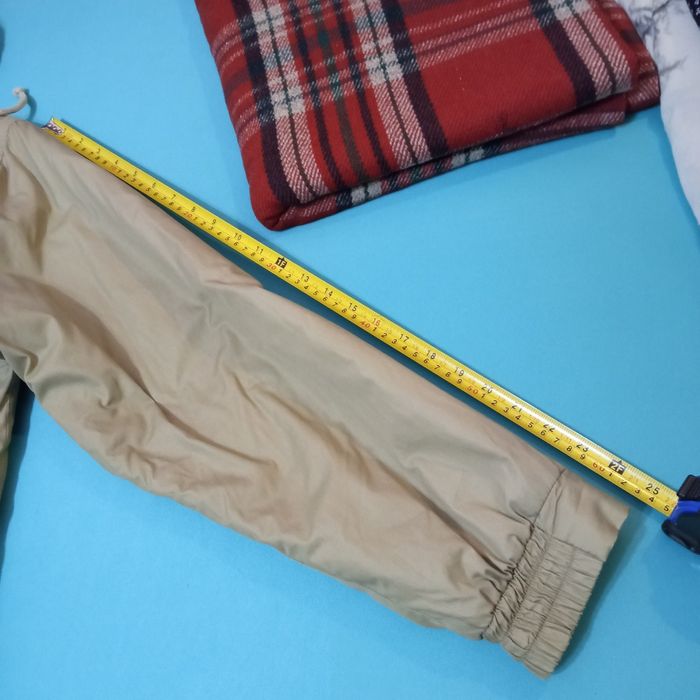 Продам демисезонную лёгкую мужскую  куртку.