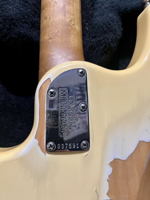 ‘05 Musicman John Petruci 6 (JP6) white pearl