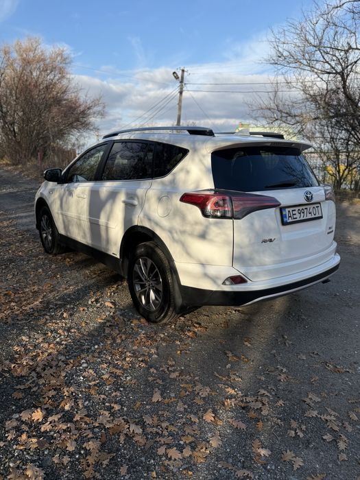 Продам Toyota rav 4 гібрид 2018