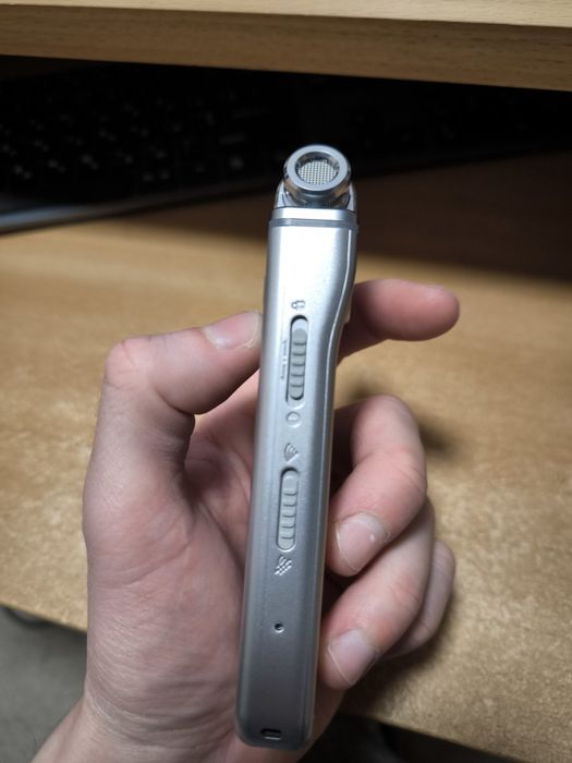 Цифровий диктофон Philips DVT-4110