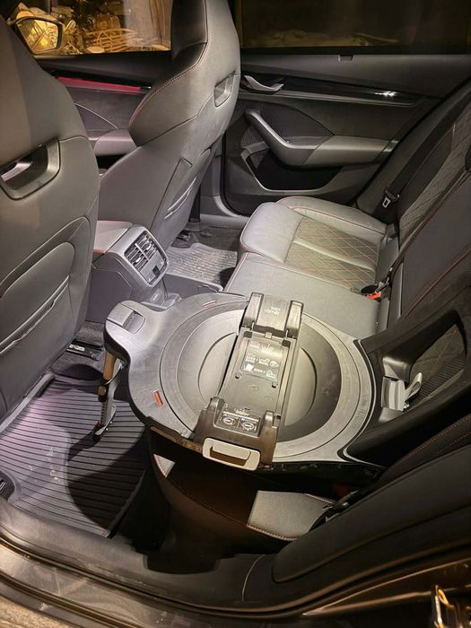 Fotelik britax z bazą