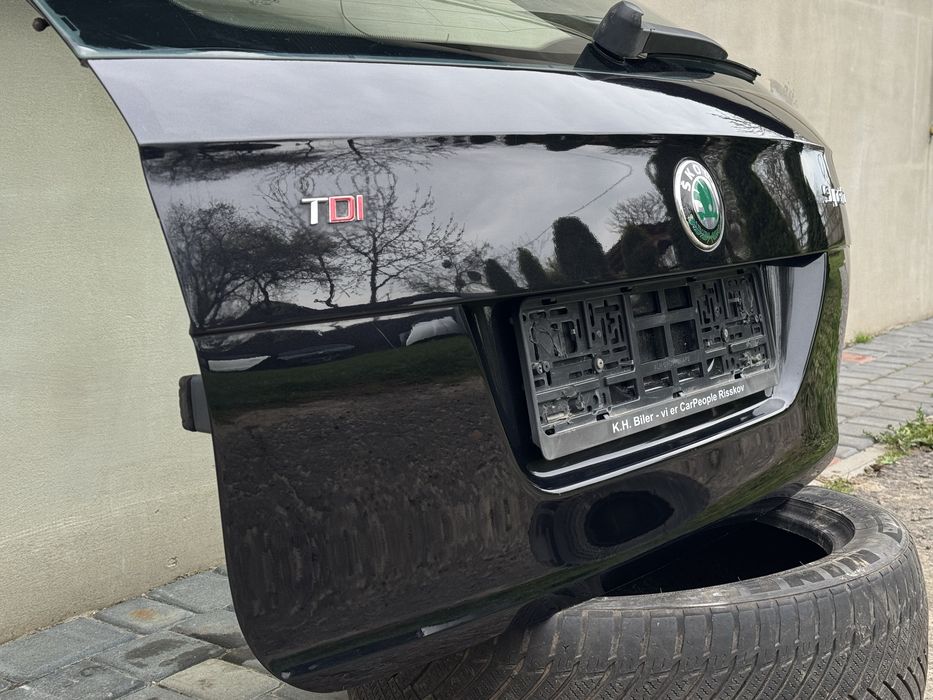 Кришка багажника/ляда/кляпа/Skoda Superb/Крышка багажника/Combi