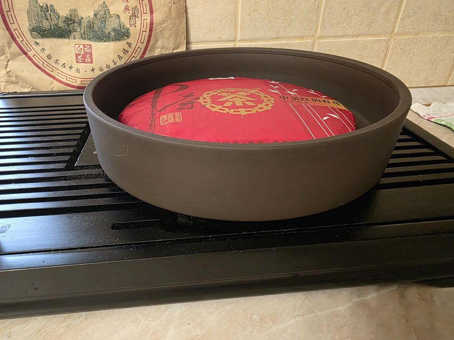 Банка из исинской глины для хранения пуэра Улуна Чая