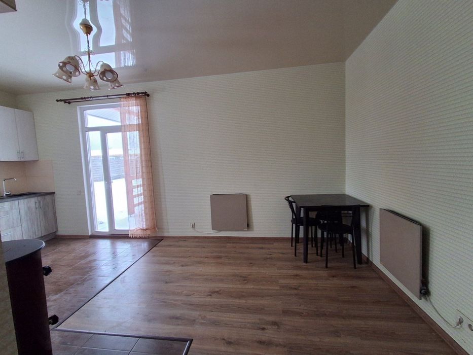 Оренда будинку - КМ «Сім Озер» с. Крушинка, вул. Кібенка.