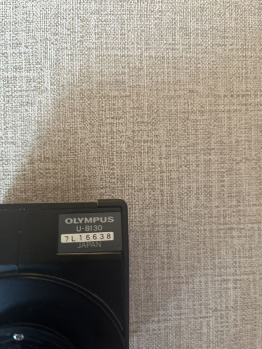 Olympus U-BI30 .