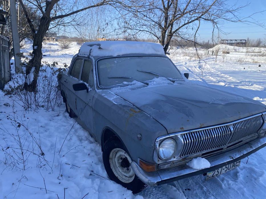 Газ 2401 в родном окрасе