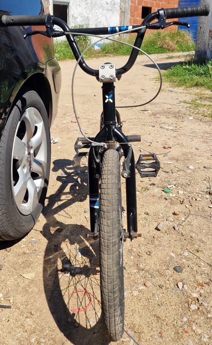 BMX BTWIN Wipe 300 preta com peseiras