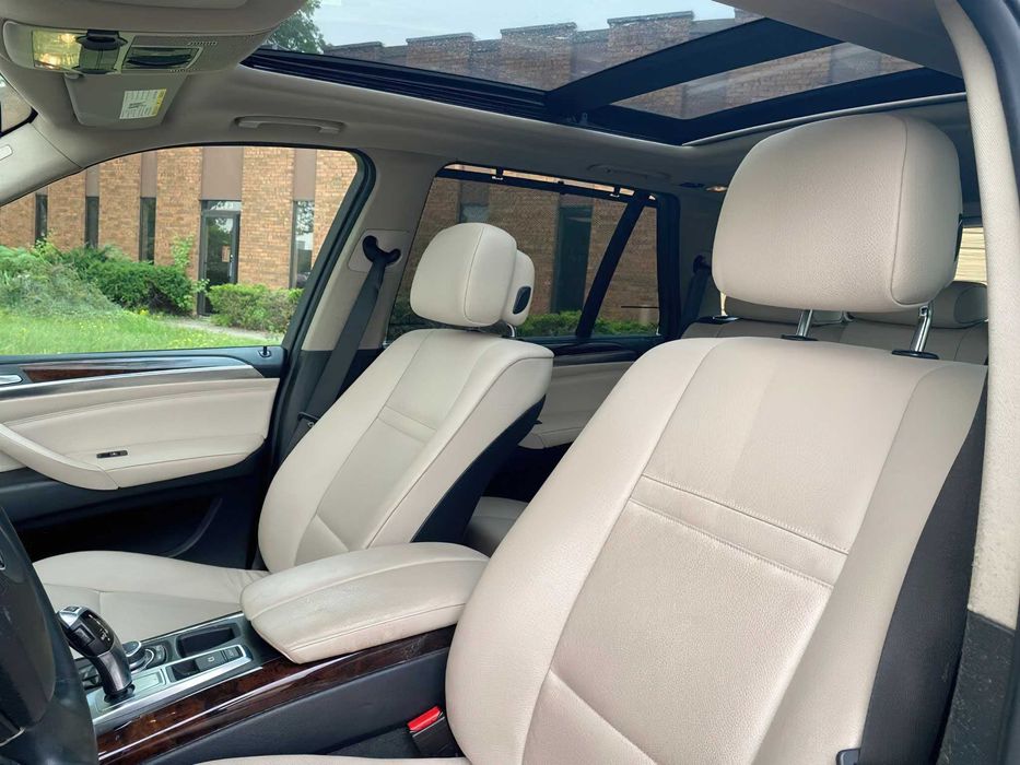 BMW X5 xDrive35i Sport Activity      2011