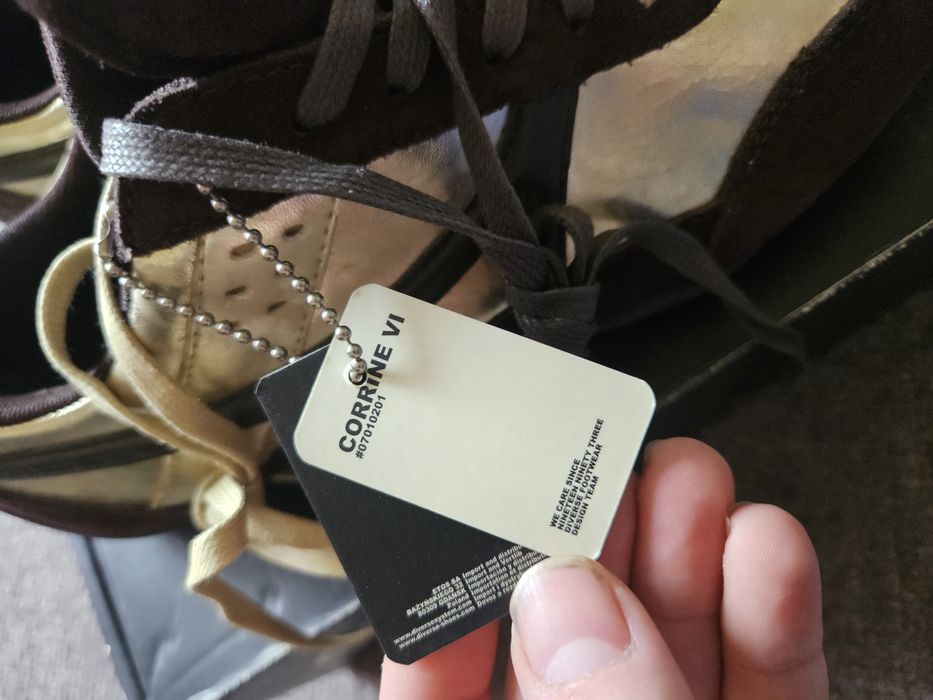 Nowe złote Sneakersy Diverse Corrine R41  VI metki