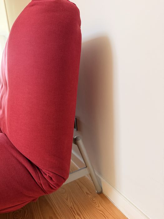 Sofá-Cama Clic-Clac Vermelho (3 Lugares) – Usado em Bom Estado