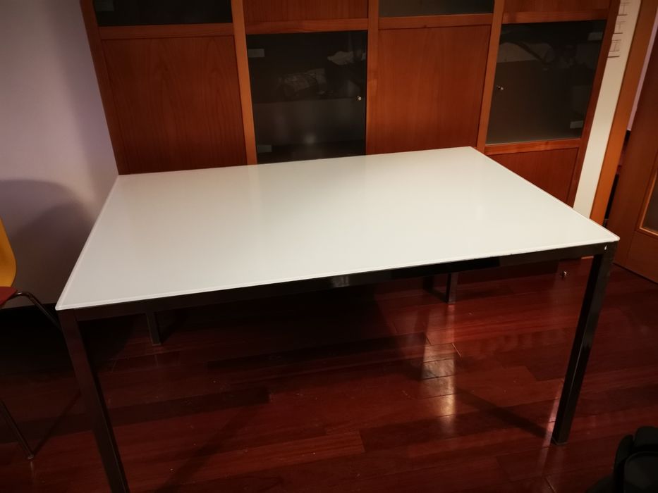 mesa de refeição 4 cadeiras 1 criança