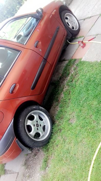 Renault Clio II 1.2 z 1999 - 207 tys km