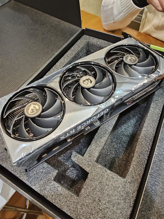 MSI RTX 4080 SUPER Gaming X Slim
