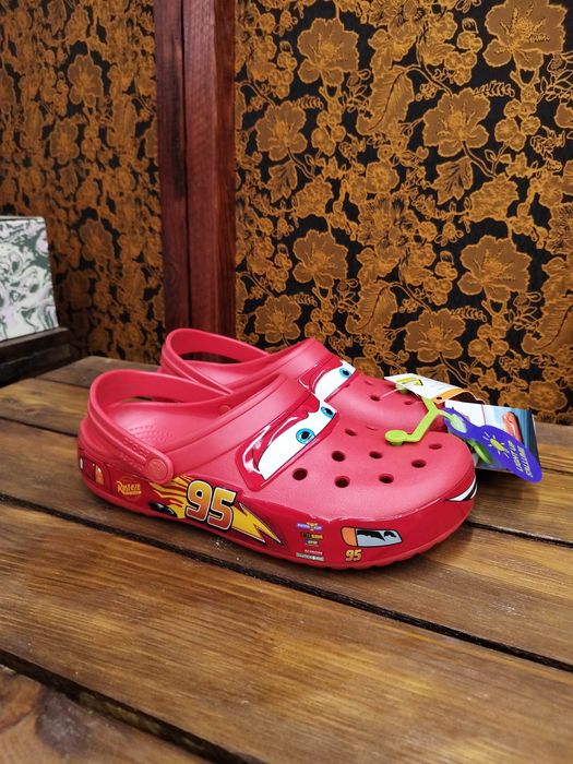 Крокси купити. Крокси Salehe. Оригінальні Crocs echo. Взуття Літо