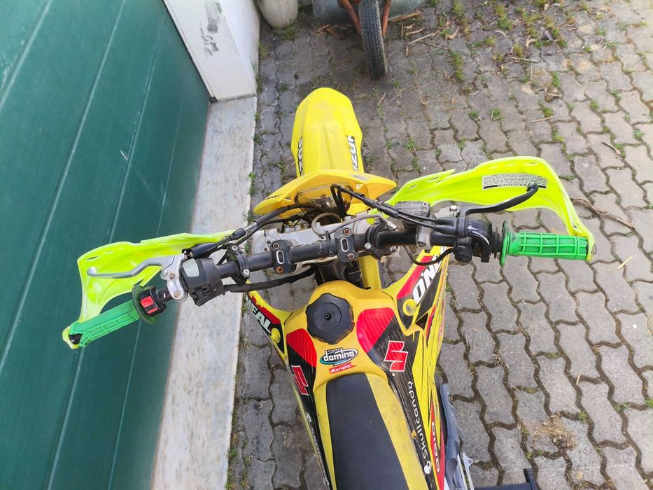 Suzuki DRZ400E Moto Enduro