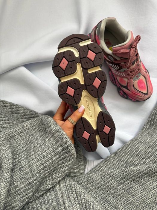 Кросівки жіночі N B 9060 Custom Pink