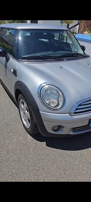 Mini Cooper 2009520289666834124801