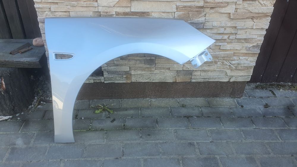Błotnik prawy Opel Astra K Kolor Z157 B.Ładny