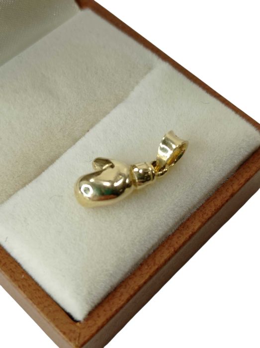 Unikatowa złota zawieszka rękawica 2,51G 1,5CM AG585