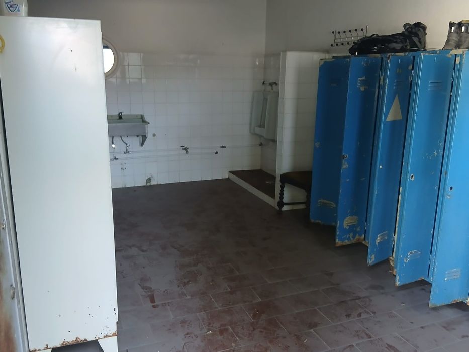 Aluguer de pavilhão c possibilidade incluir máquinas de decapar e  met