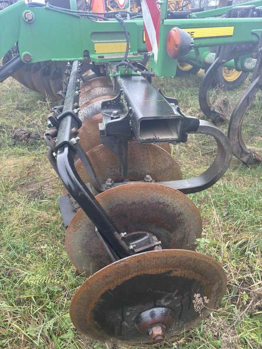 Диско-лаповий агрегат John Deere 2720