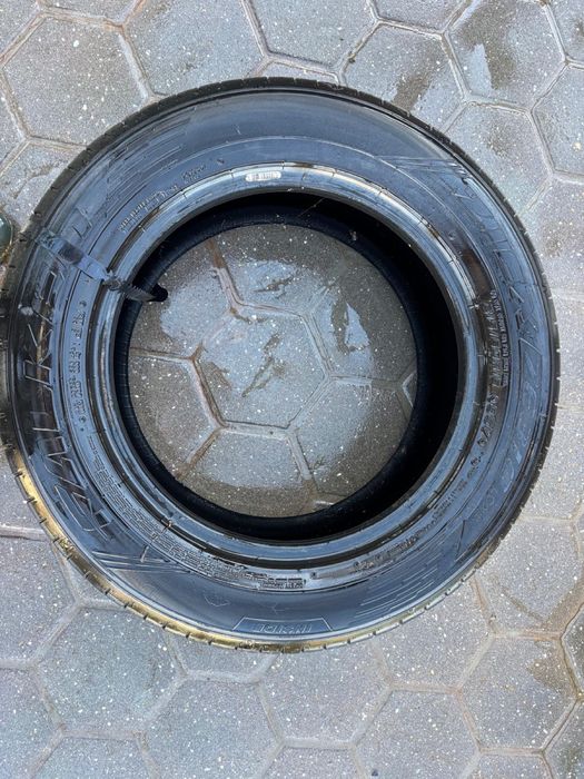 Pneus Falken 215/60R16