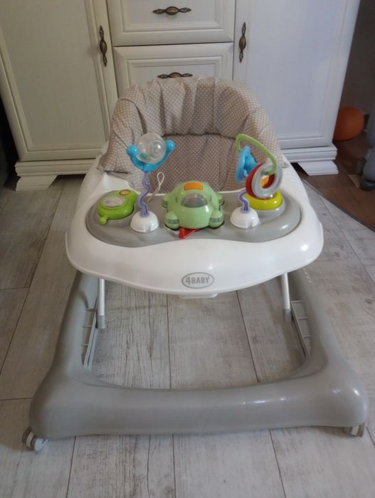 Chodzik dla dziecka 4baby