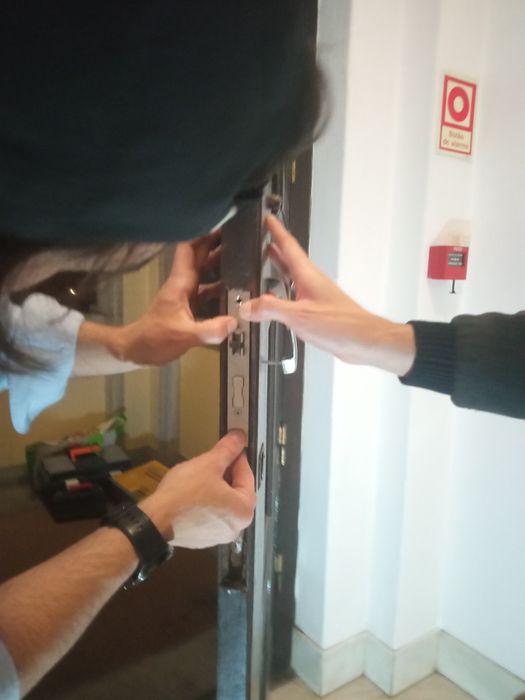 Instalação de fechaduras eletrónicas | Smart Lock | Troca de Fechadura