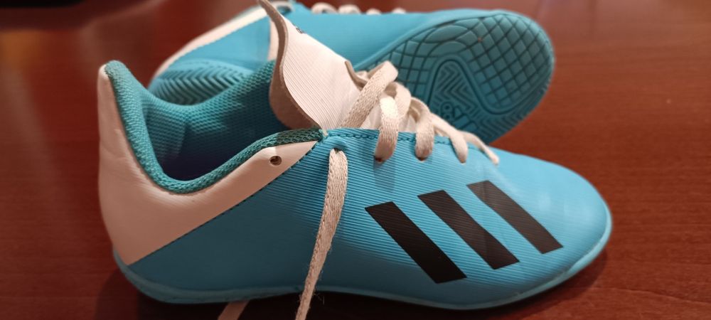 Buty halówki Adidas rozmiar 30