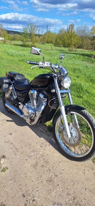 Suzuki intruder 400