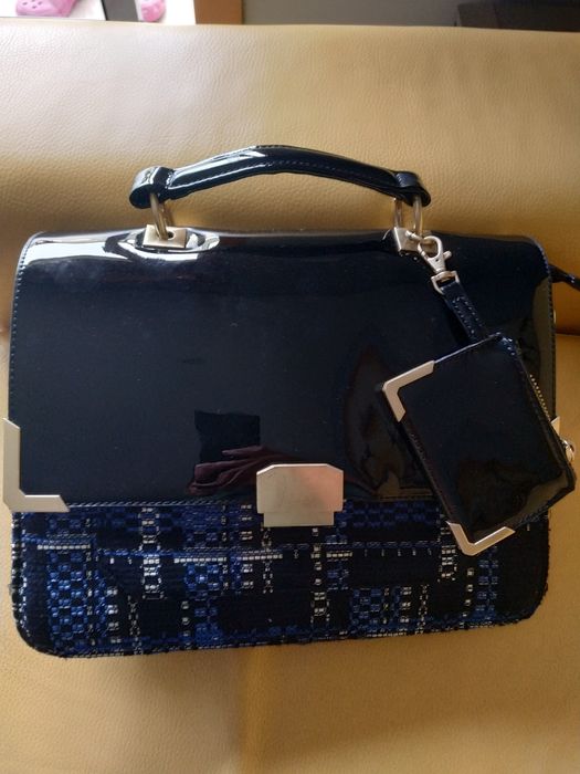 Carteira de mão nova a estrear