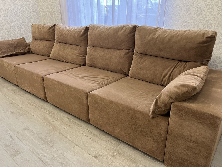 Диван великий…….