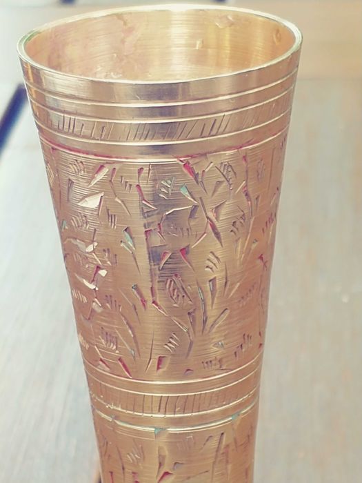 Zdobiony kielich mosiężny