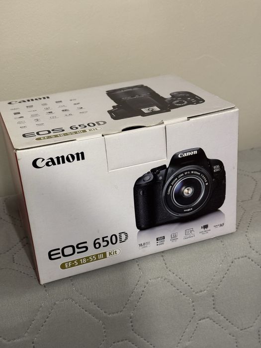 Canon EOS 650D kit (18-55mm) DC EF-S
