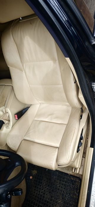 Wnętrze BMW E61 fotele kanapa boczki